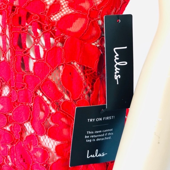Lulu’s red lace mermaid maxi dress - Picture 4 of 7